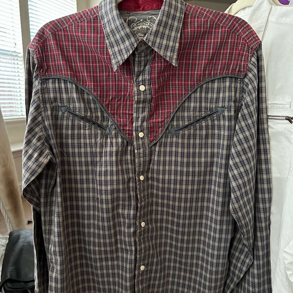 SO CAL USA Brand Boutique Shirt